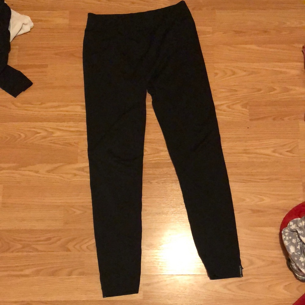 Black leggings